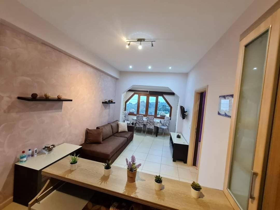 Loukia'S Studios And Apartments Paramonas  Ngoại thất bức ảnh